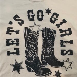 “Let’s Go Girls” Cropped t-shirt